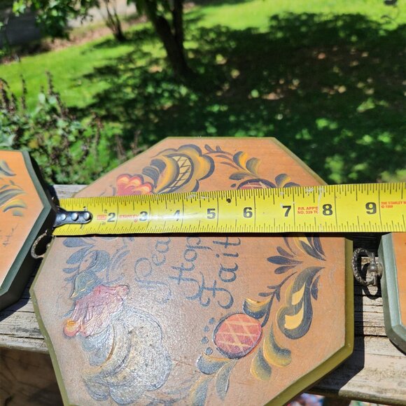 Vintage 3 Hand-Painted Octagonal Wooden Wall Plaques With Floral Designs Signed - Picture 4 of 13